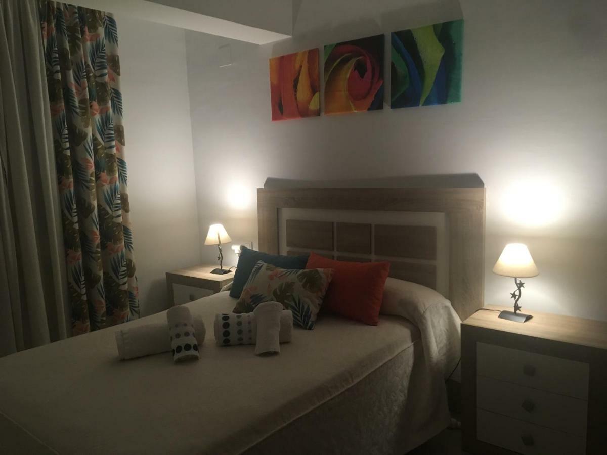 Apartamento Silvia กอร์โดบา ภายนอก รูปภาพ